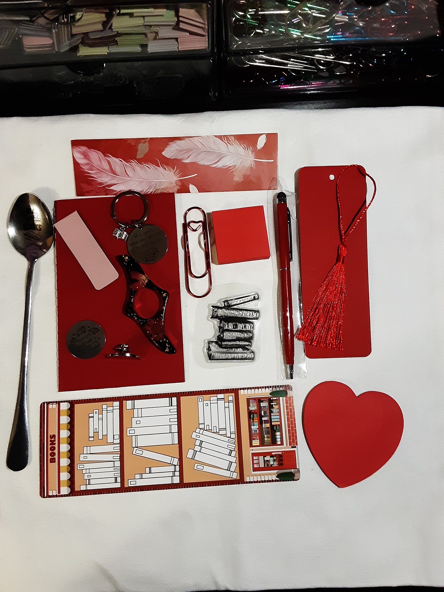 Red 15 item bookish mystery bundle