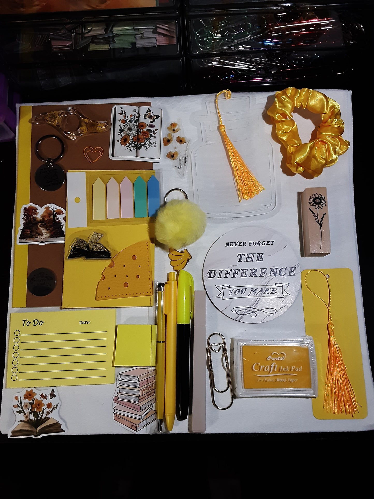Yellow 25 item bookish mystery bundle